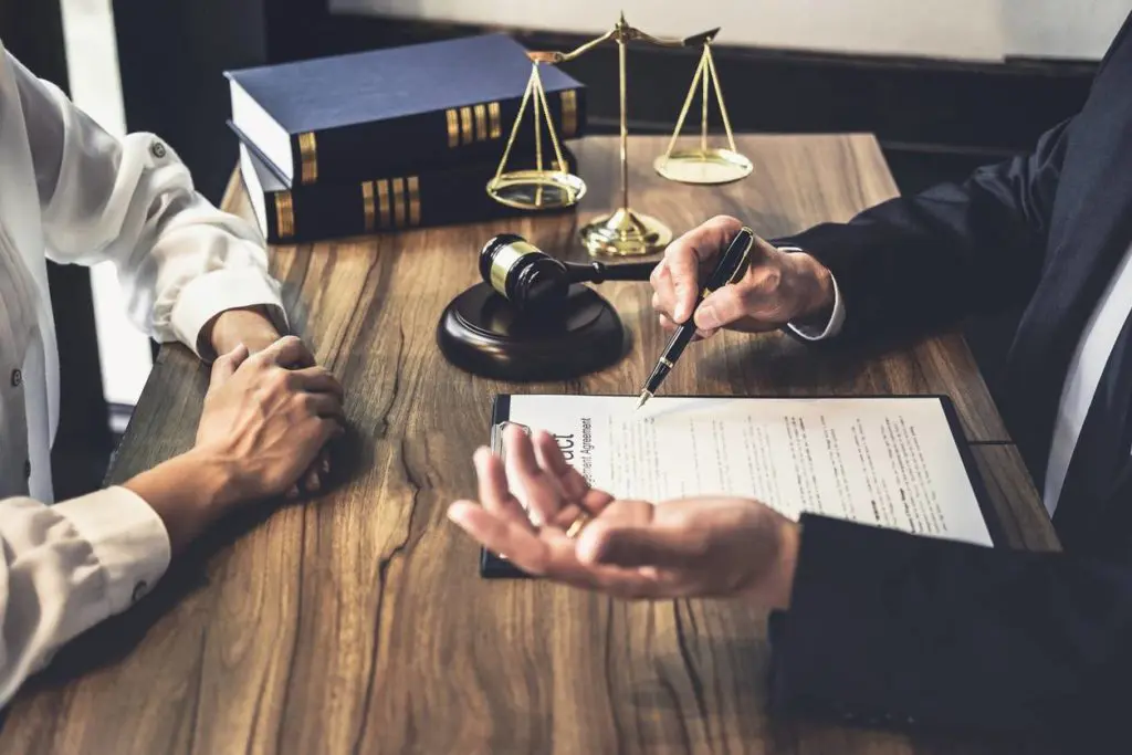 Comment choisir son conseiller en investissement financier ?